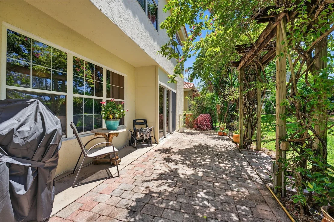 Photo of 5565 American Circle