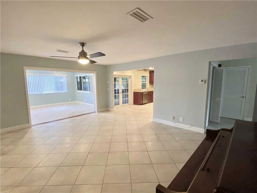 Photo of 2902 NW 24th Way