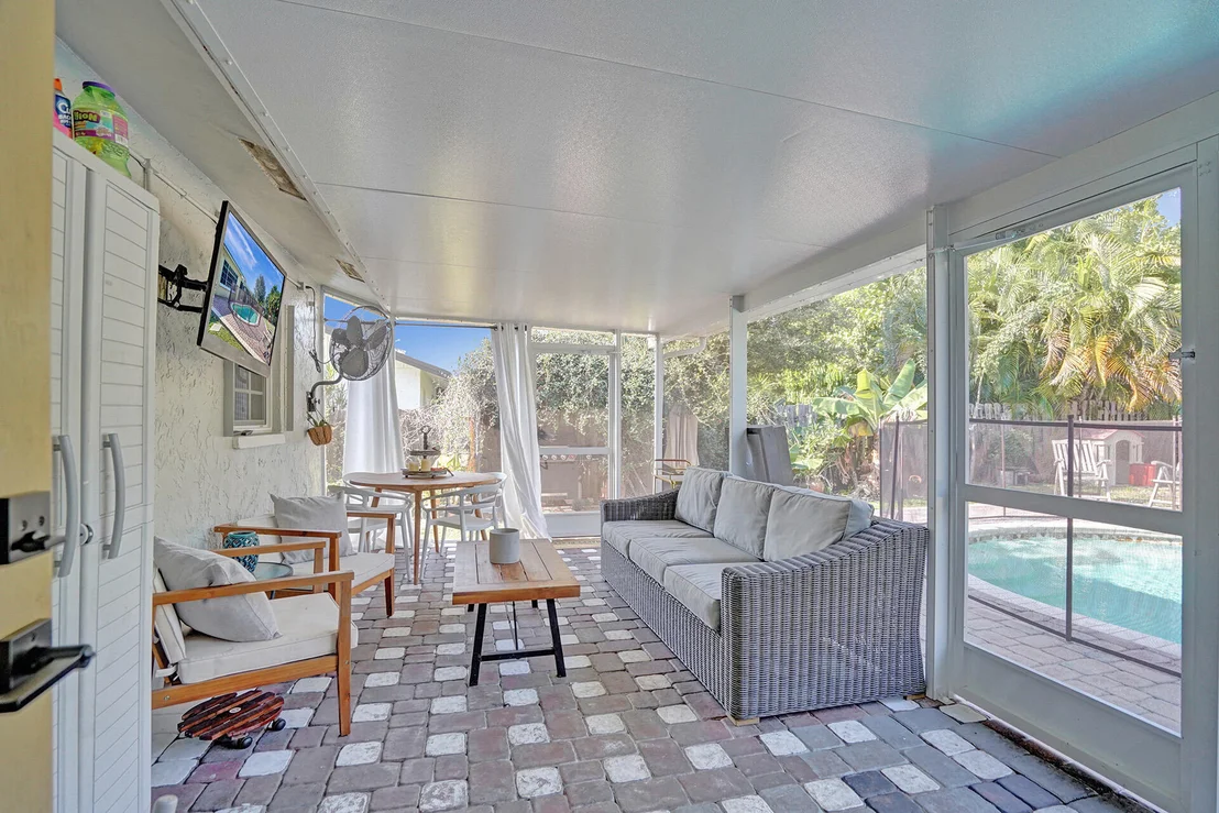 Photo of 357 NW 23rd Street