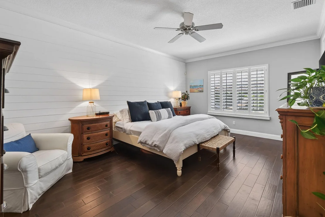 Photo of 350 Caravelle Drive