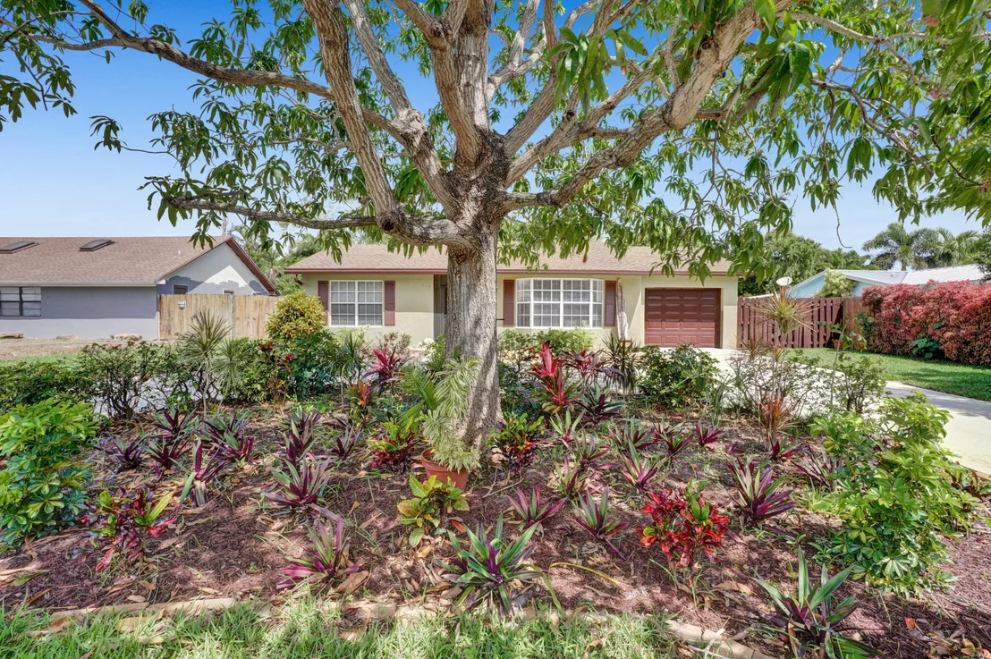 Photo of 505 Heron Drive