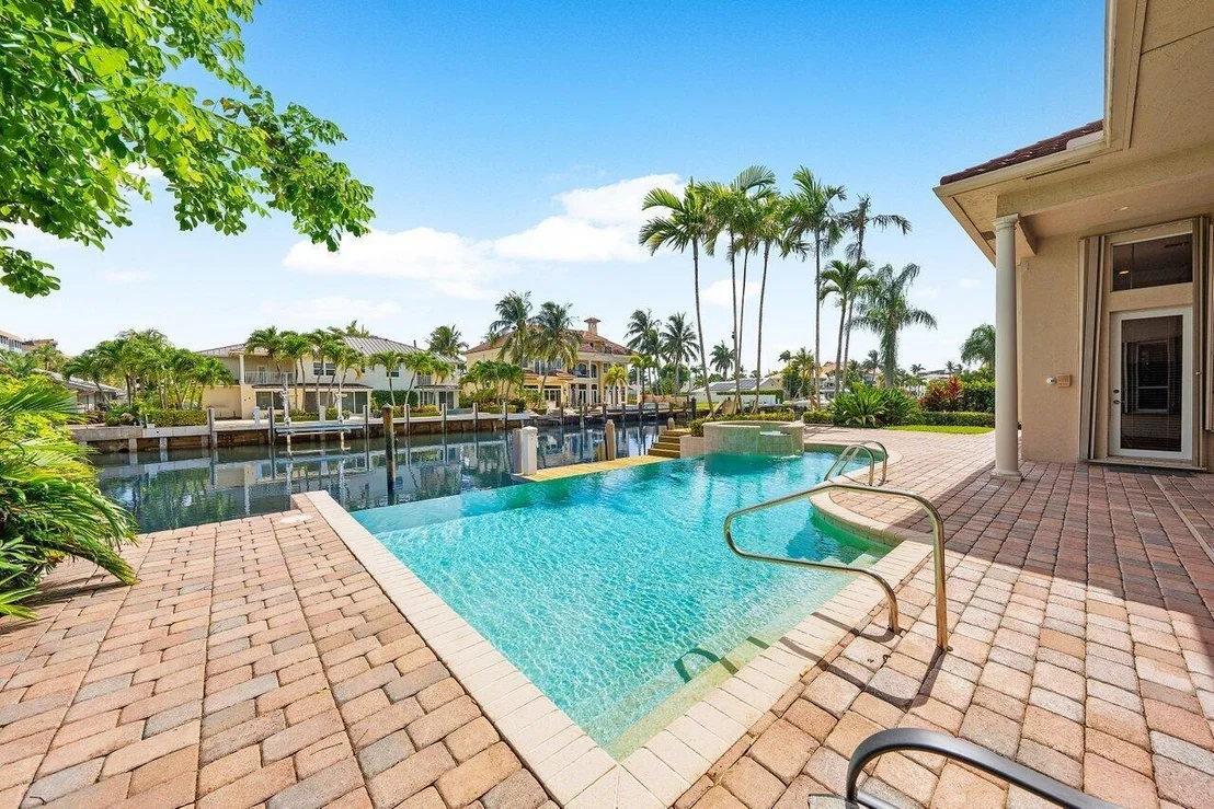 Photo of 923 Hyacinth Drive