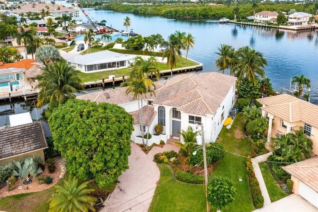 Photo of 955 Isles Road