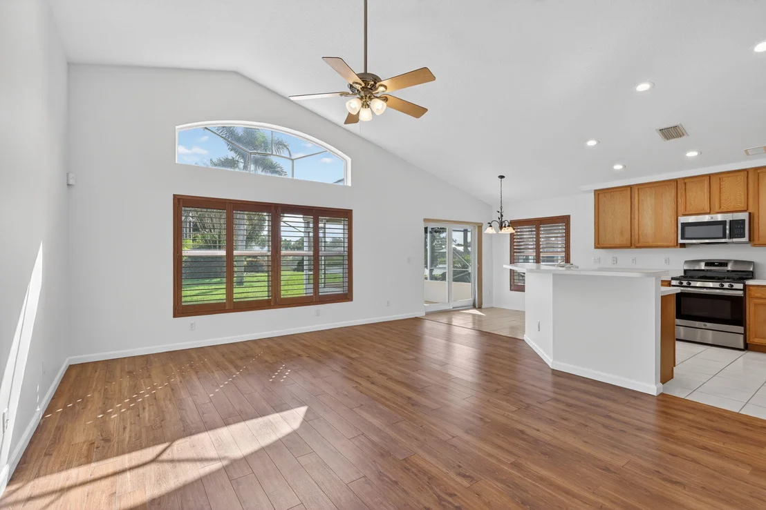 Photo of 1021 SE WESTMINSTER Place