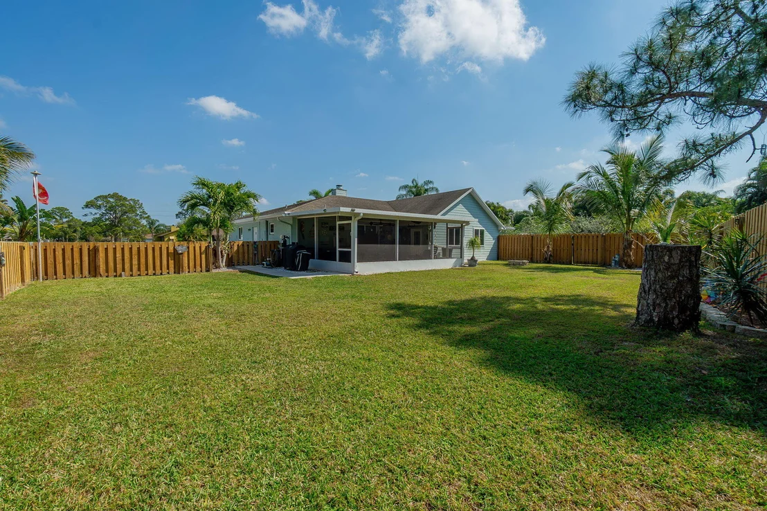 Photo of 5580 SE Paramount Drive