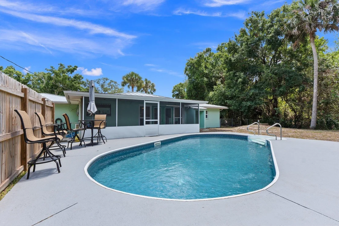Photo of 1835 Flora Lane