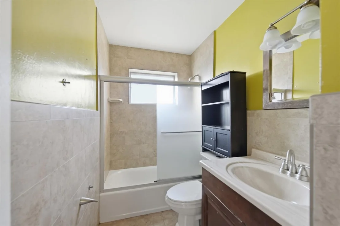 Photo of 4030 NW 3rd Way