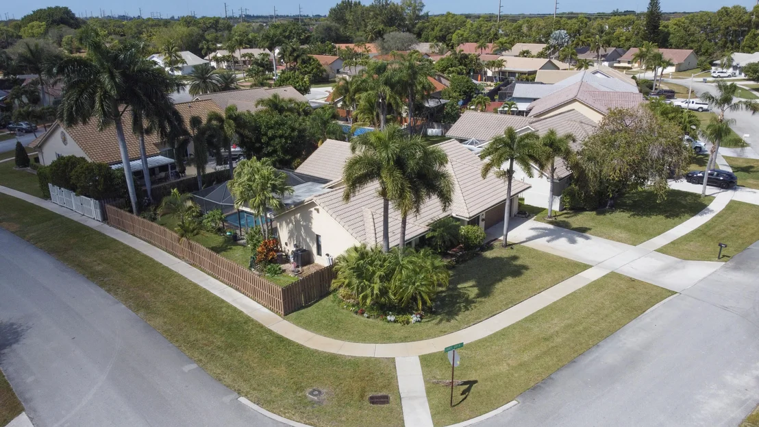 Photo of 9260 Laurel Green Drive