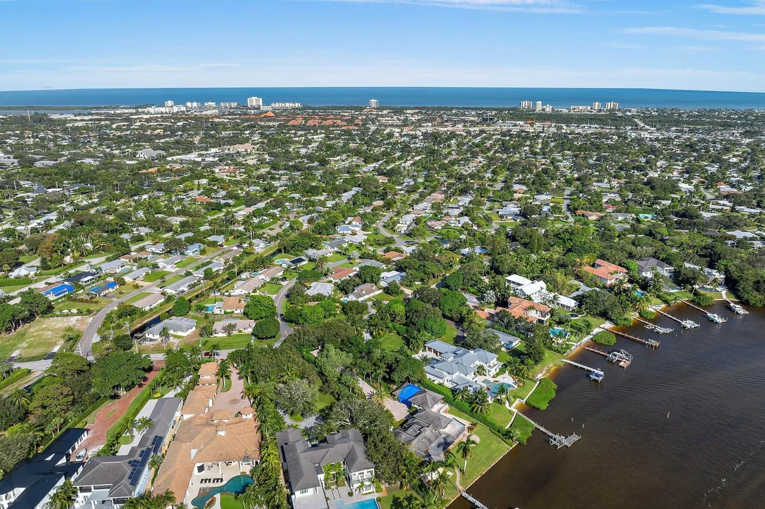 Photo of 243 W Riverside Drive