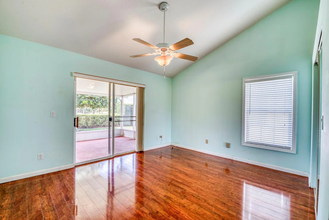 Photo of 310 Moccasin Trail W