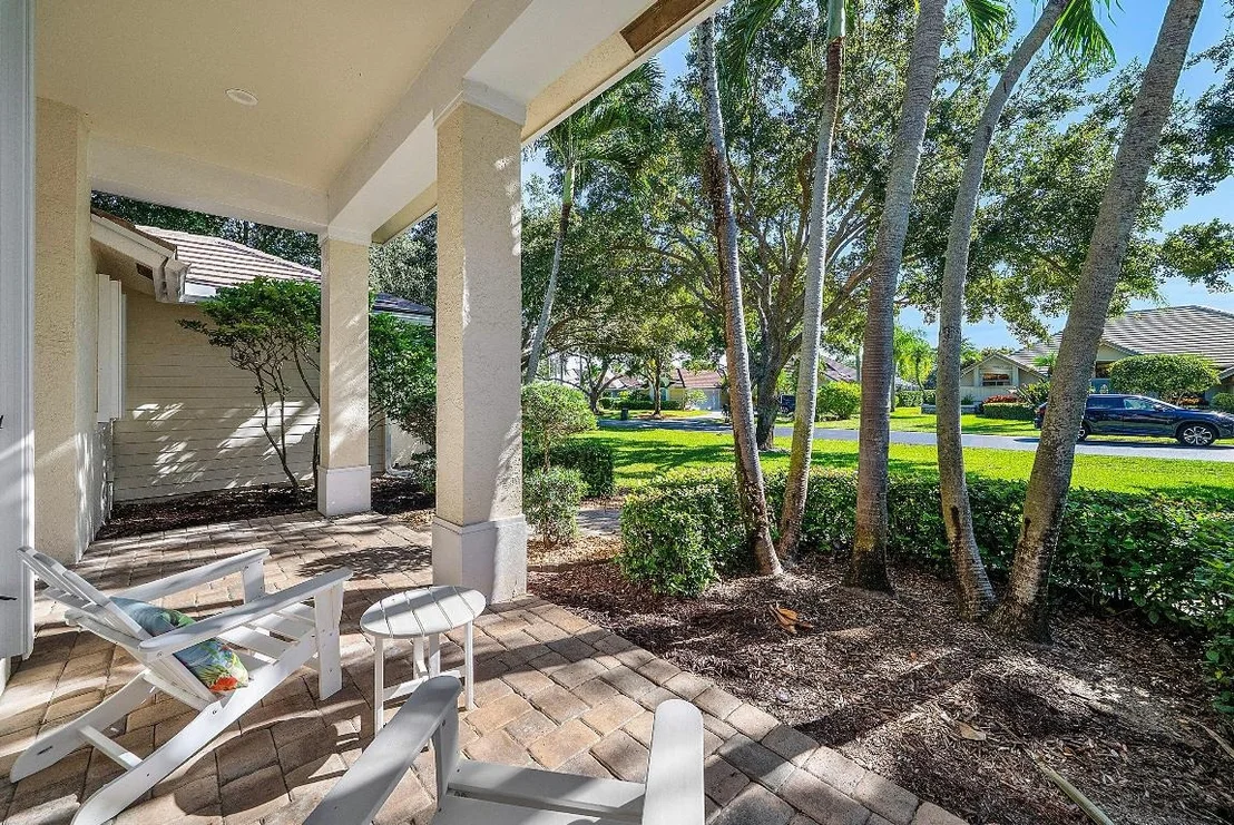 Photo of 18670 SE Lakeside Way