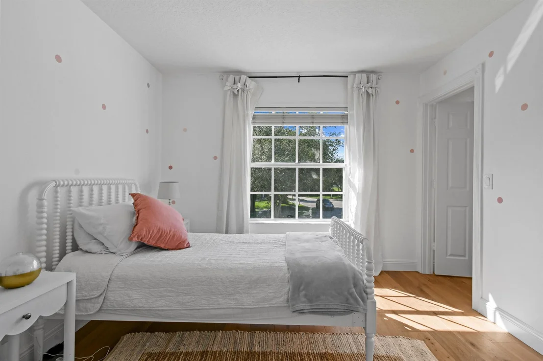 Photo of 1228 Egret Circle S