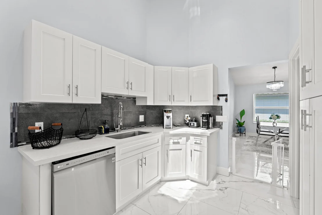 Photo of 6070 Bluegrass Drive