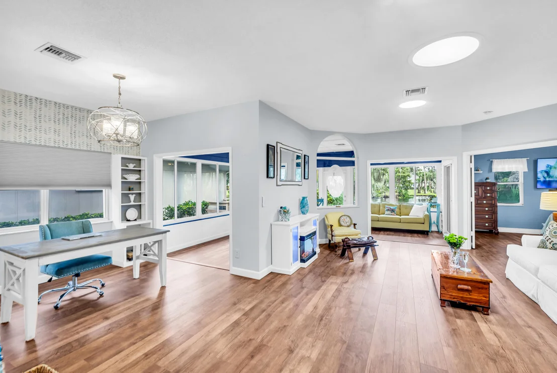 Photo of 401 Tamarind Place