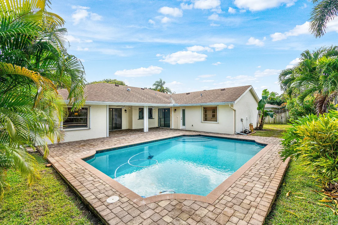 Photo of 4060 Birchwood Drive