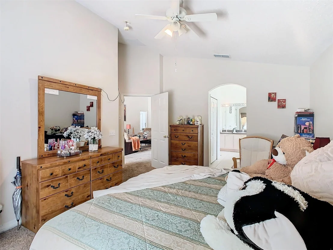 Photo of 204 W Fox Loop