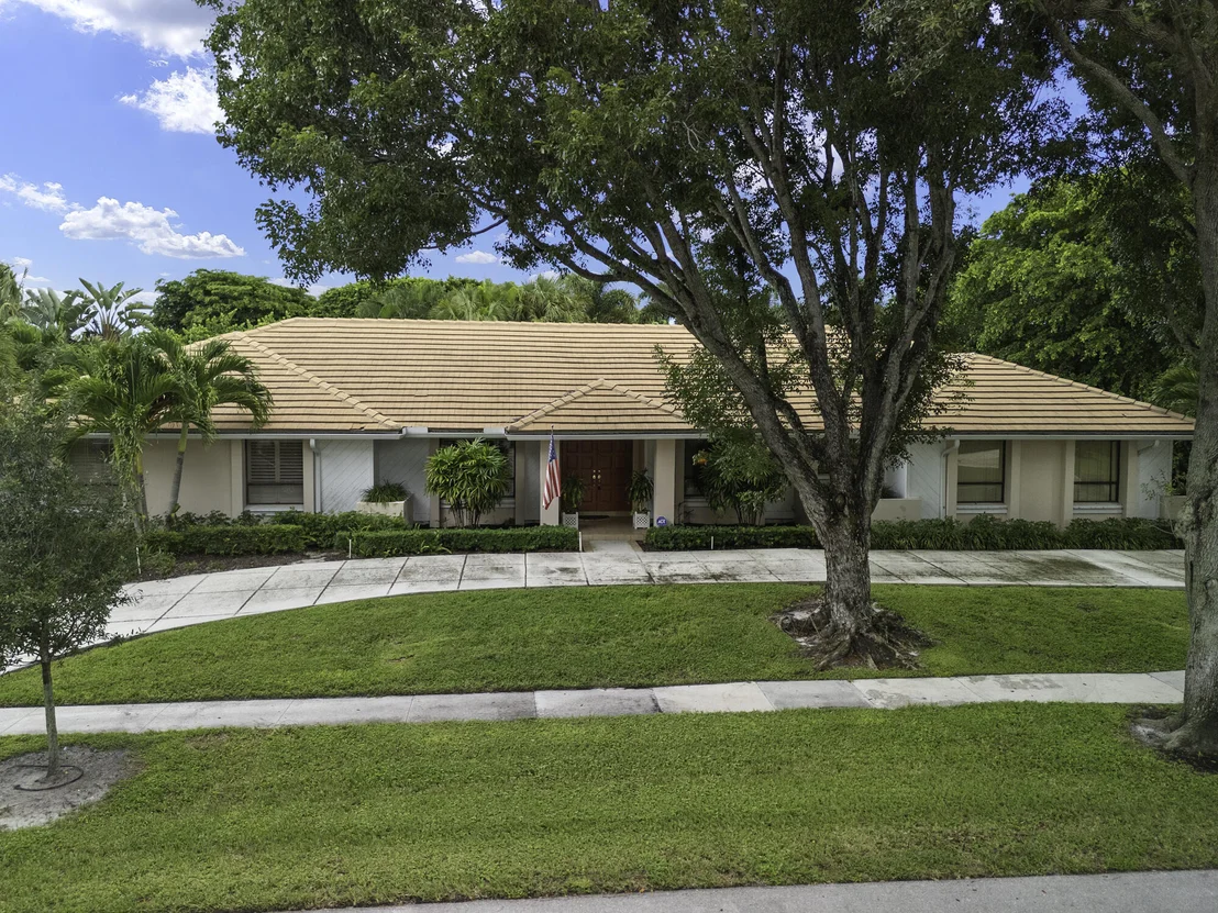 Photo of 2812 Embassy Drive