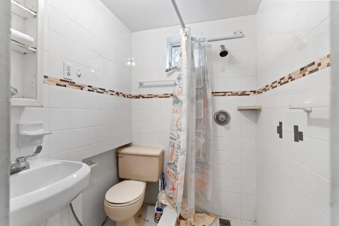 Photo of 282 E 55th Street