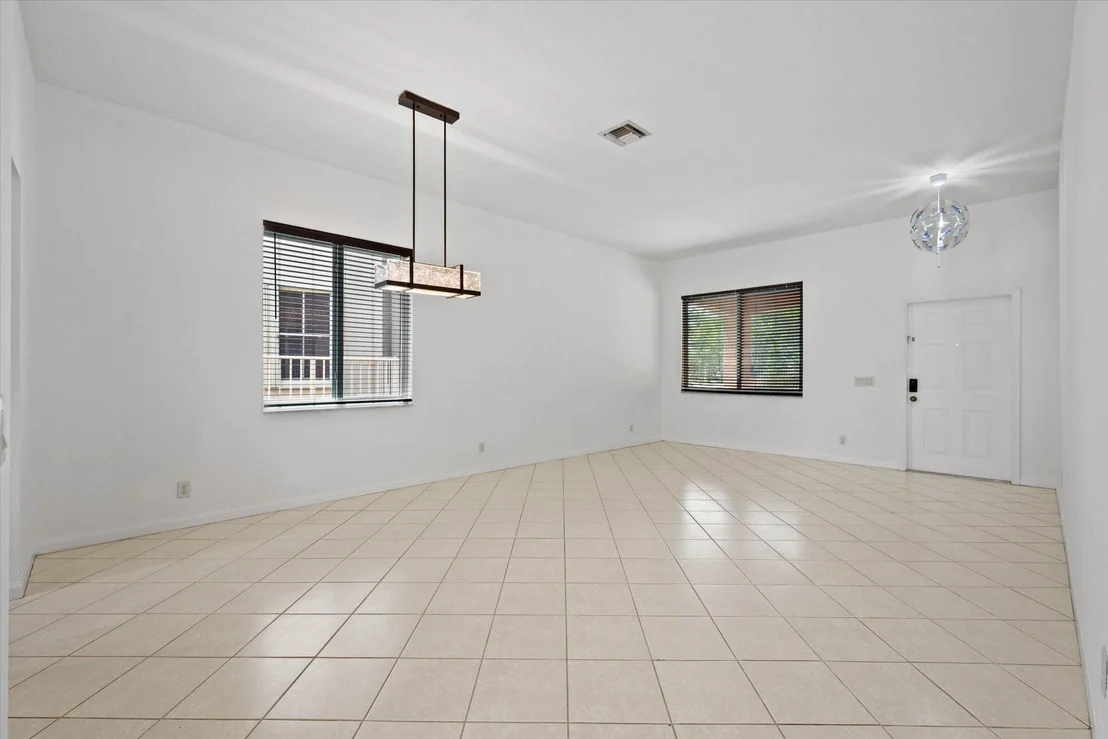 Photo of 886 SUNFLOWER Circle