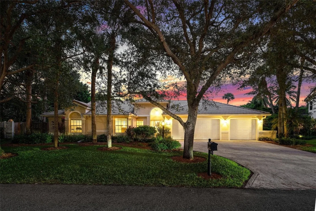 Photo of 2855 Hampton Circle