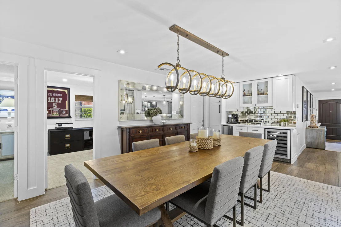 Photo of 3544 Lakeview Drive