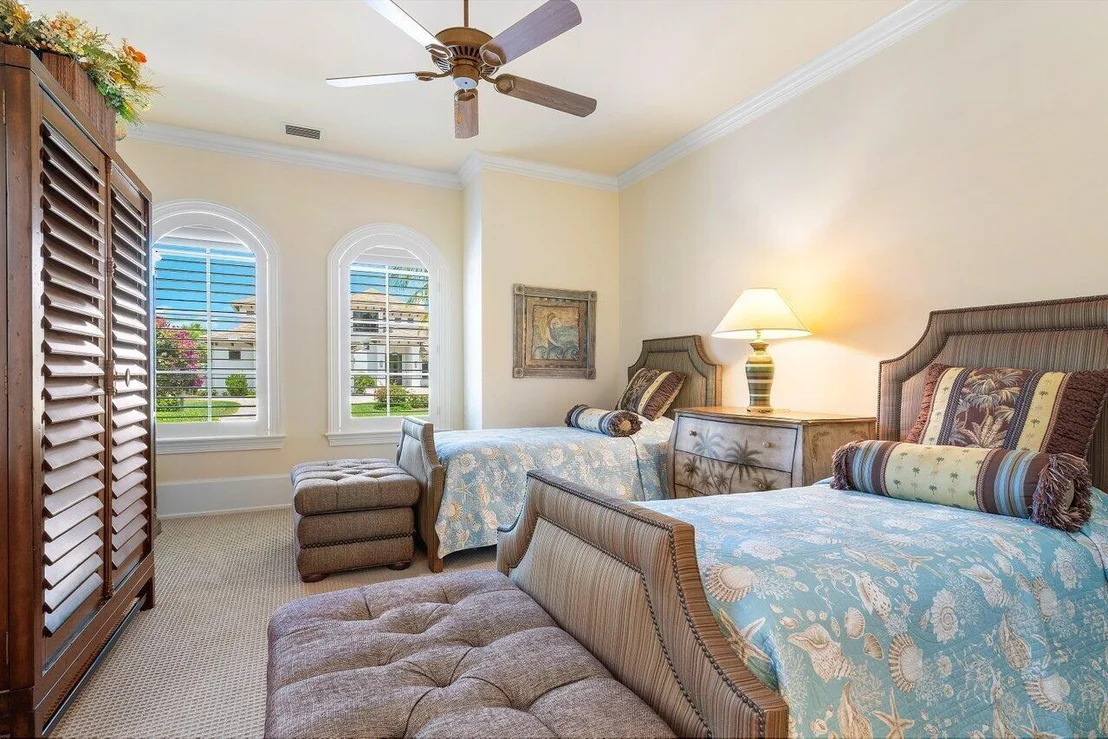Photo of 6971 SE Harbor Circle