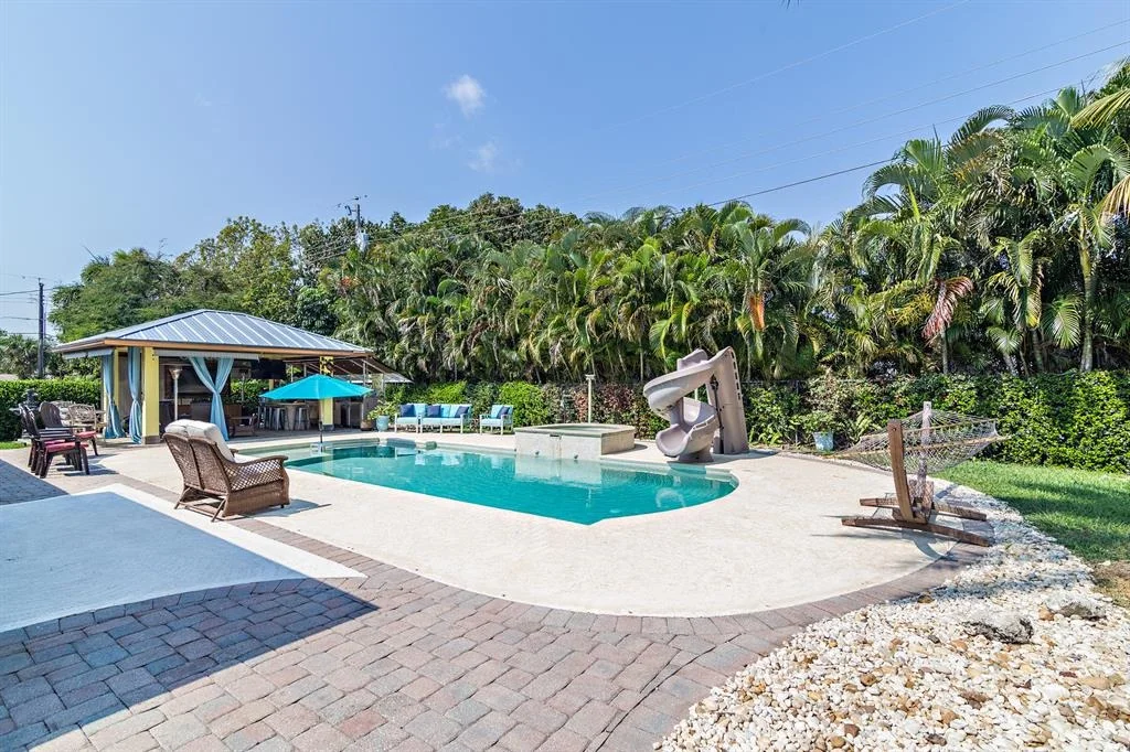 Photo of 657 Fairwind Drive