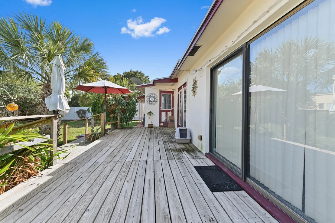Photo of 144 Cayman Drive