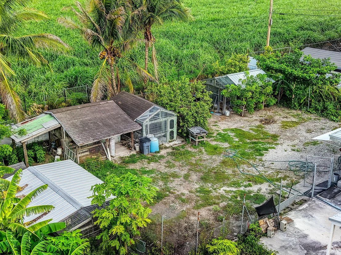 Photo of 1048 WHITAKER Road