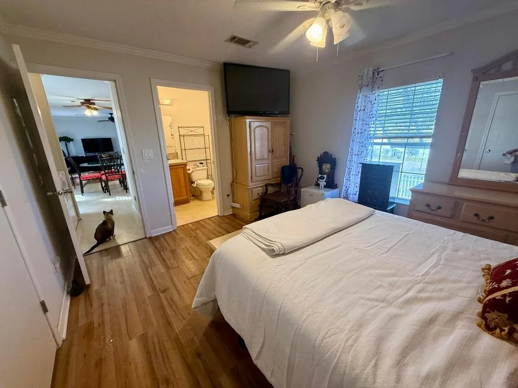 Photo of 8964 Pine Street