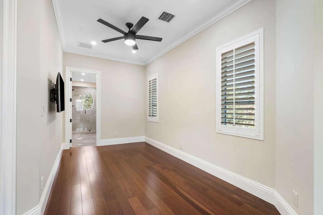 Photo of 384 Royal Palm Way