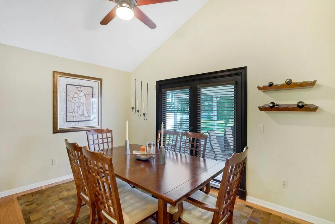 Photo of 1836 Edgewater Drive