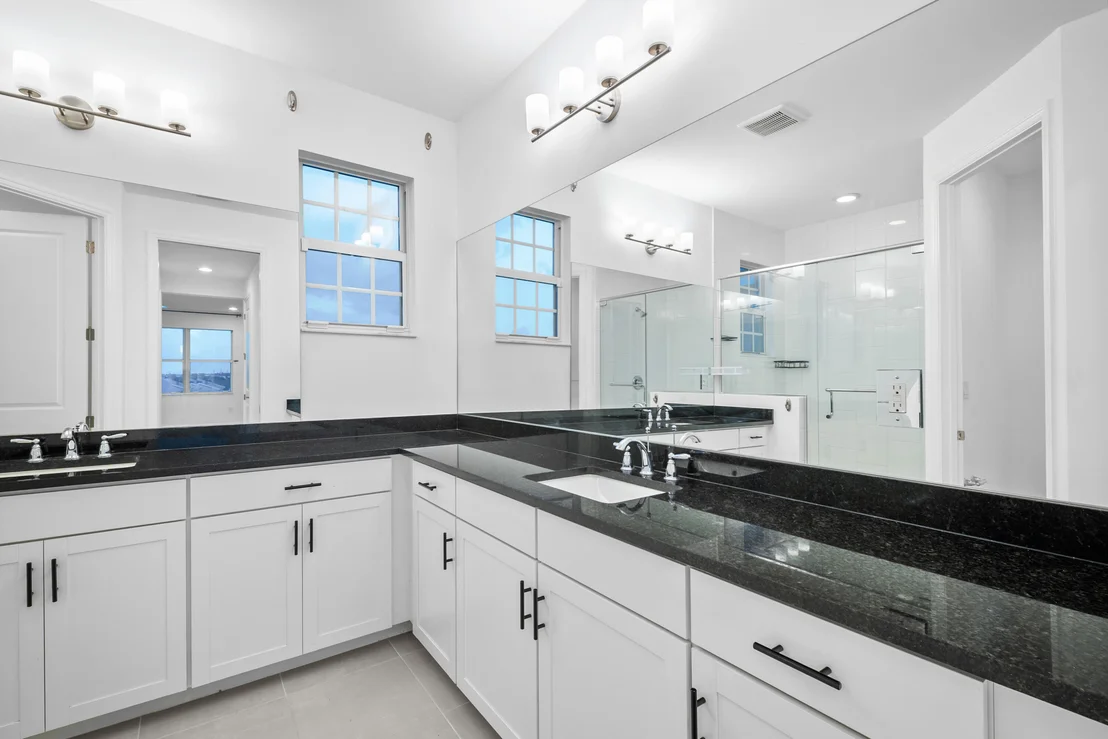 Photo of 1403 Thistle Place