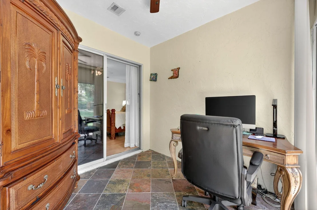 Photo of 5565 American Circle