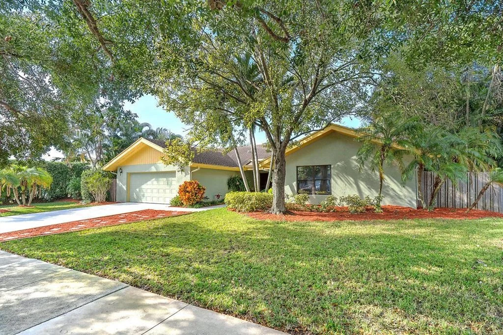 Photo of 17587 Weeping Willow Trail