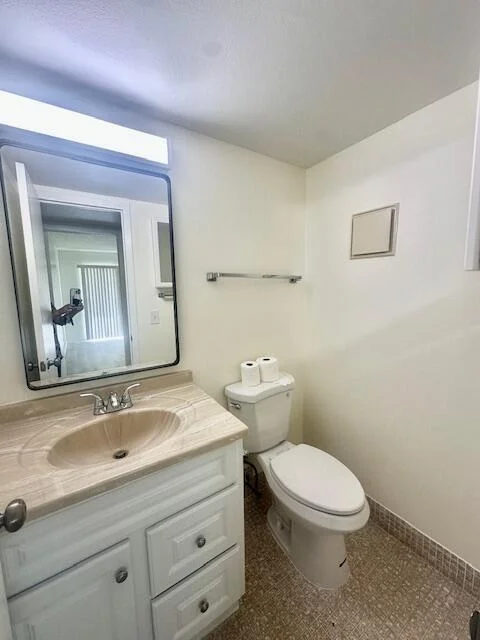 Photo of 4012 Exeter A