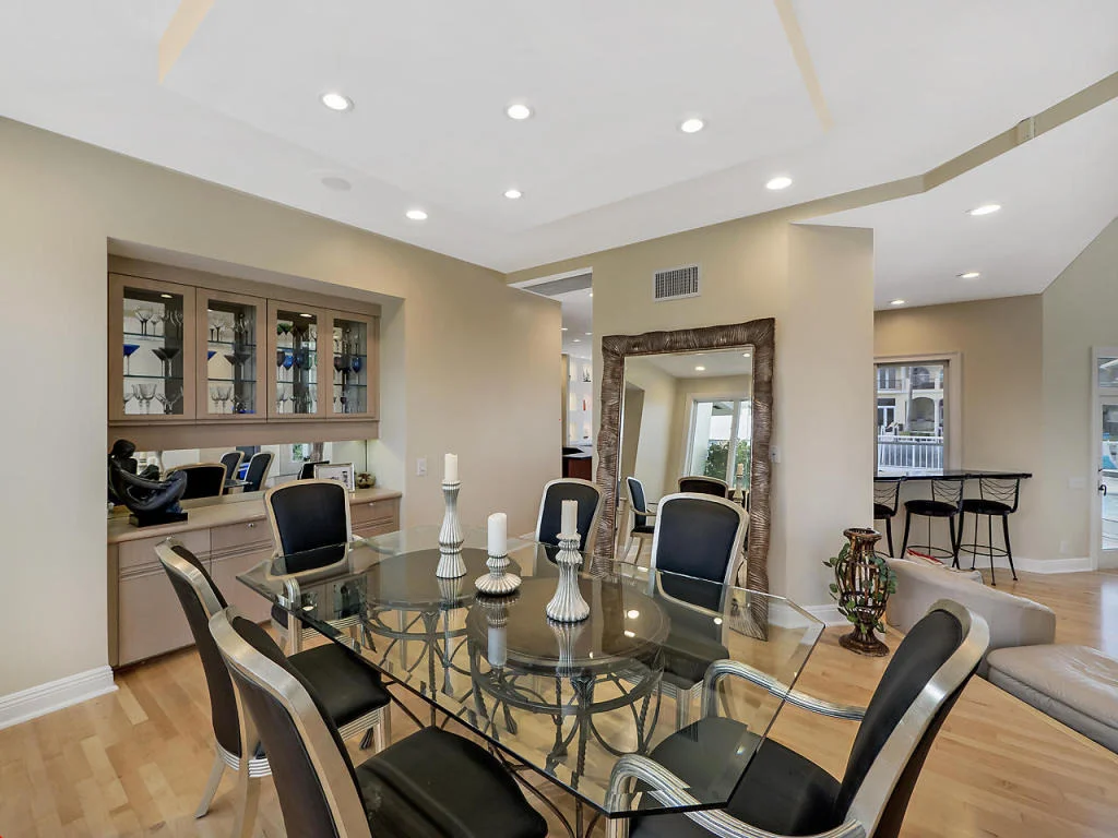 Photo of 939 Jasmine Drive