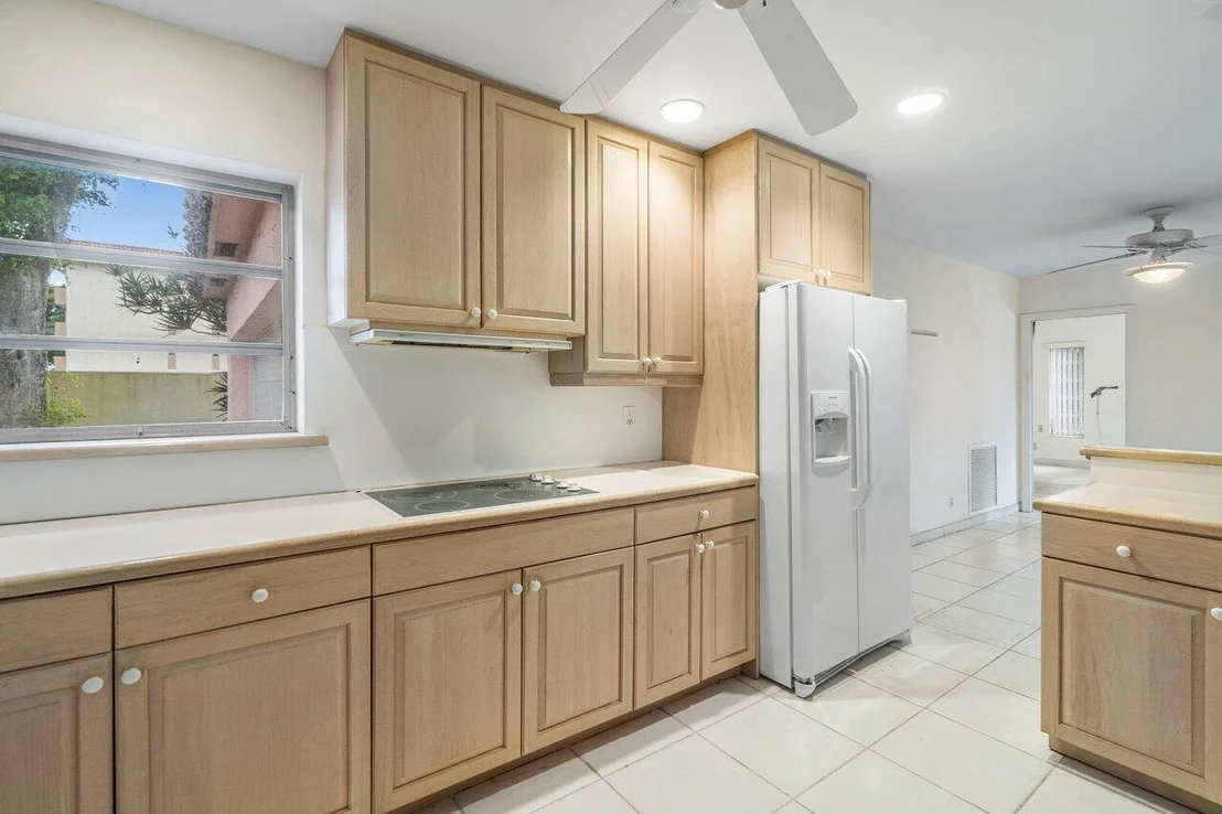 Photo of 1060 Spanish River Road