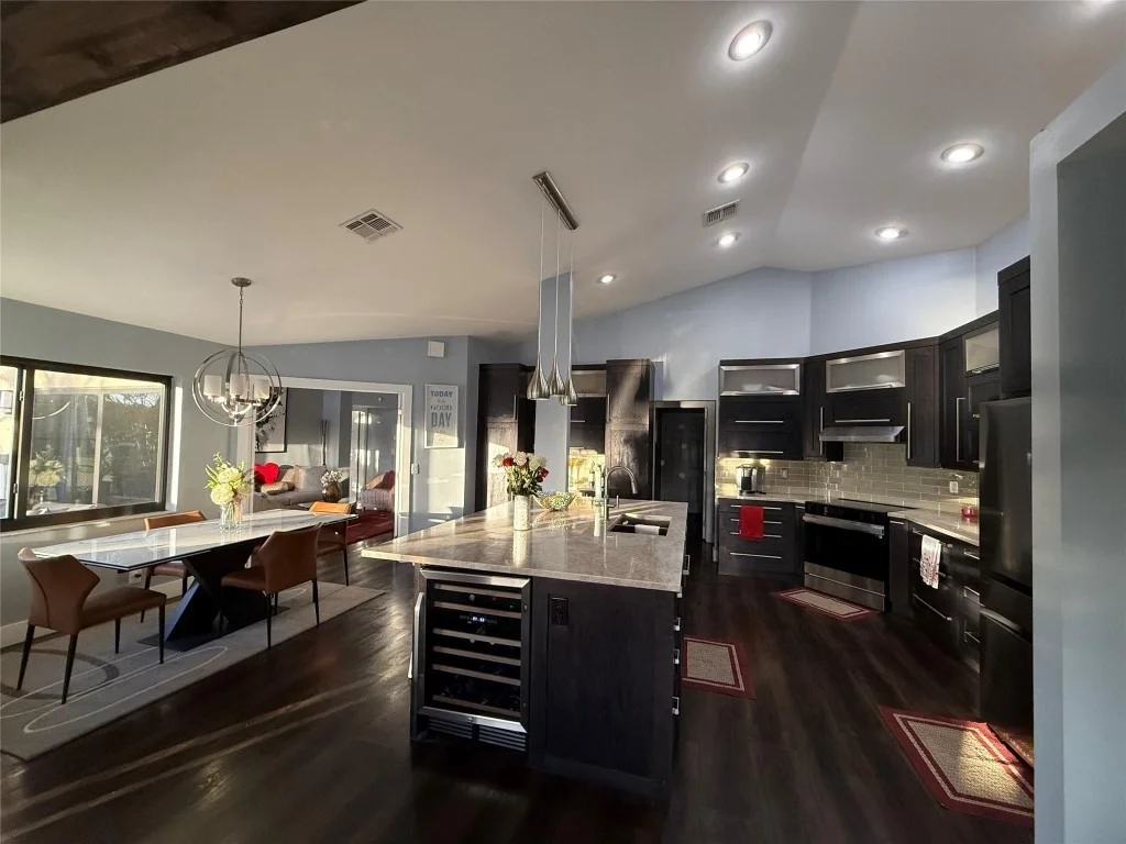 Photo of 2702 E Orchard Circle