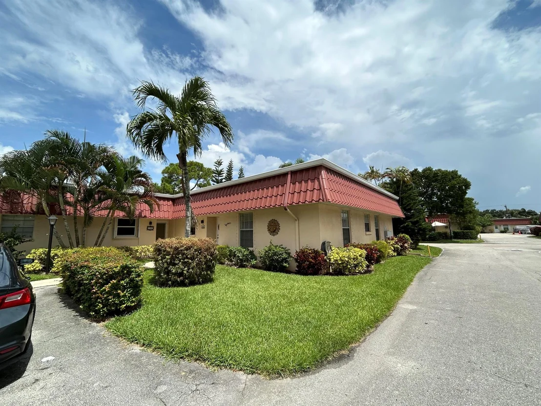 Photo of 294 Cape Cod Circle