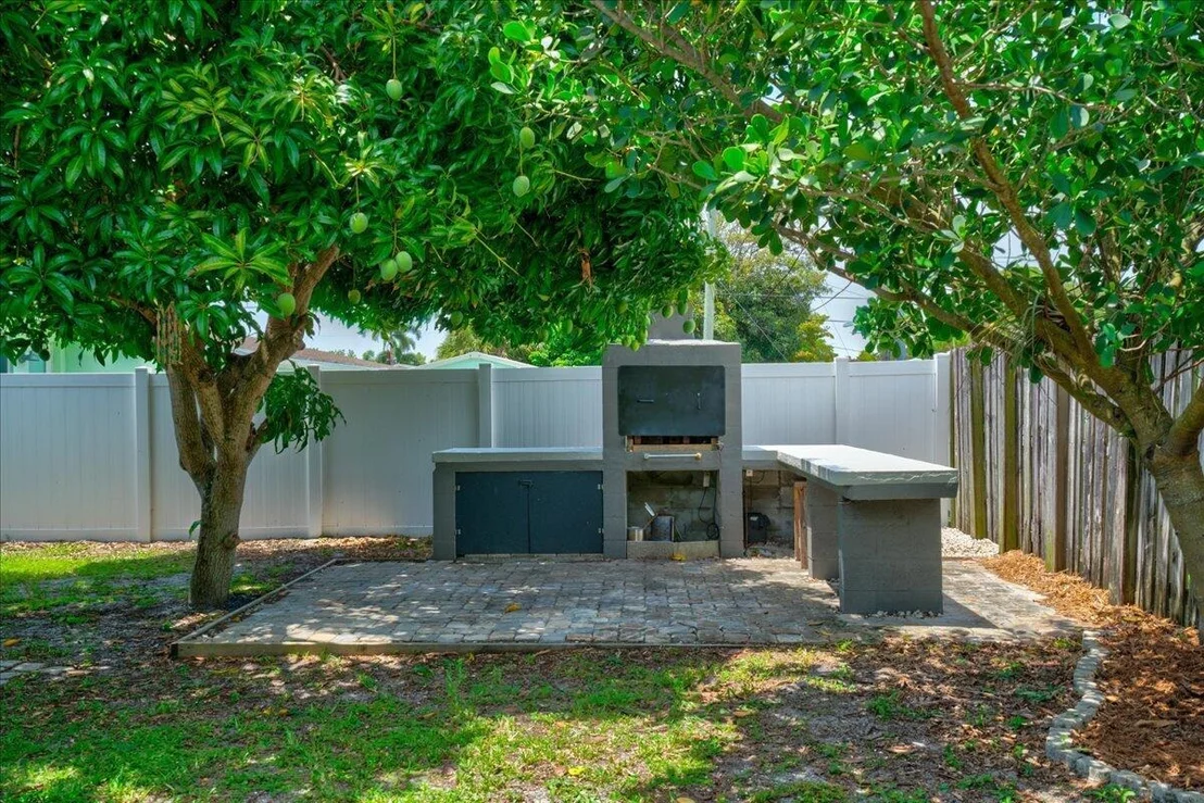 Photo of 39 SE 9th Avenue