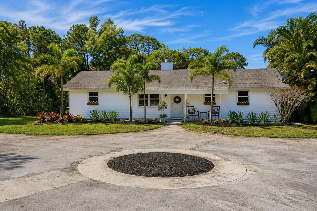 Photo of 17655 Alexander Run