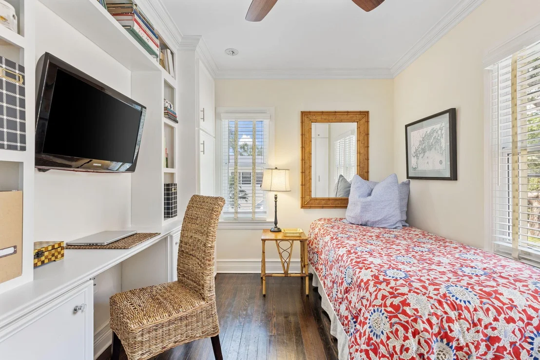 Photo of 3225 Vincent Road