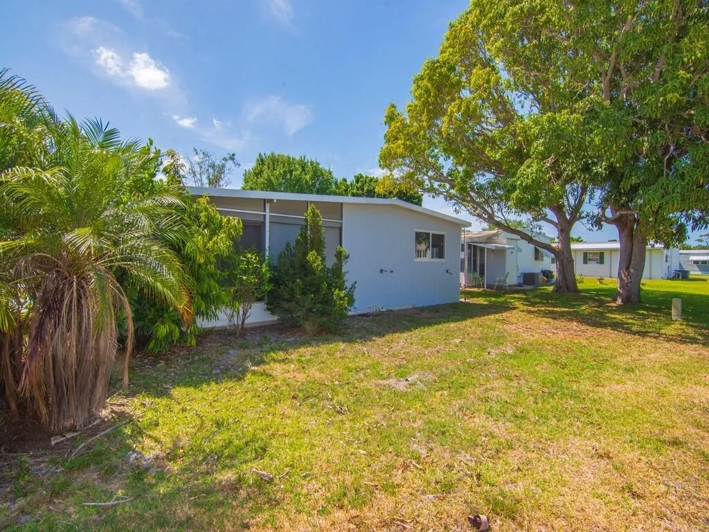 Photo of 300 NE Opal Drive