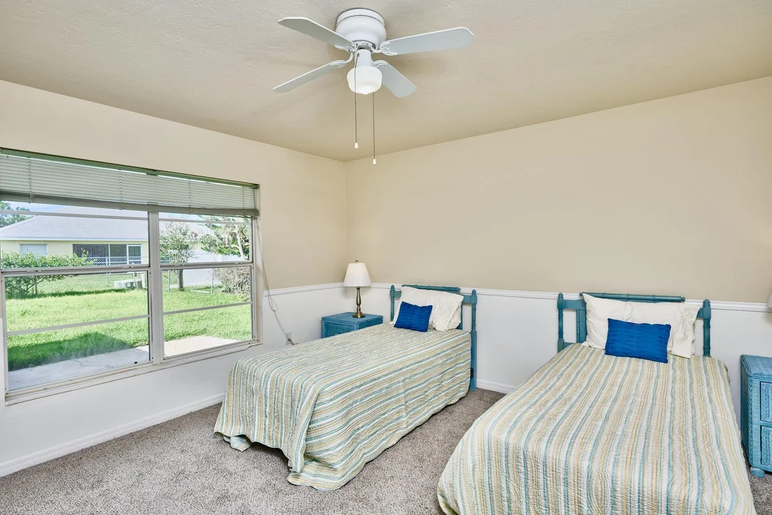 Photo of 415 Mac Lane