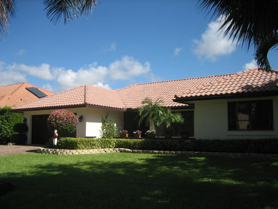 Photo of 963 Allamanda Drive