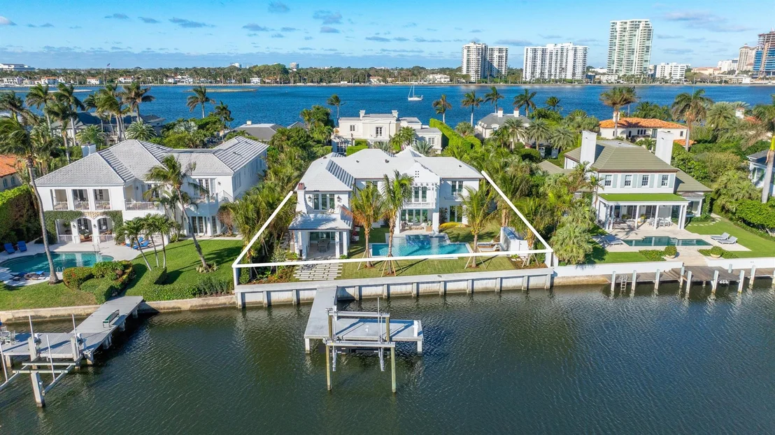 Photo of 584 Island Drive
