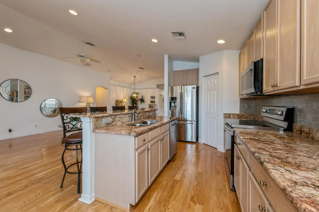 Photo of 12040 Roma Road
