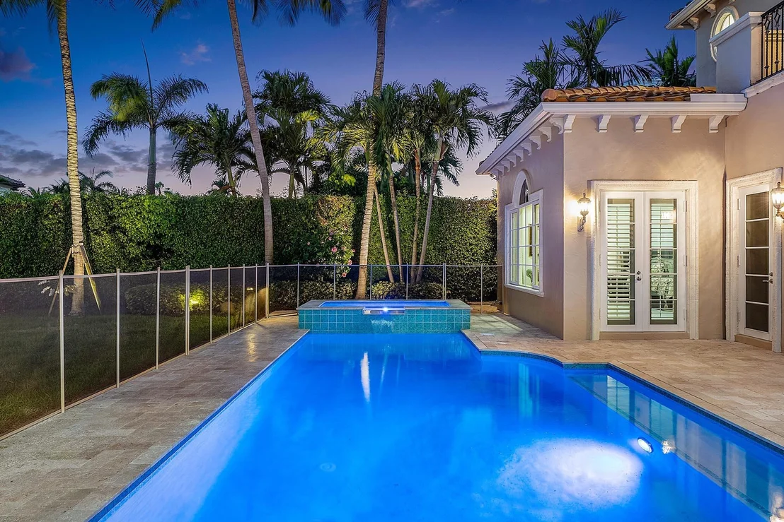 Photo of 384 Royal Palm Way