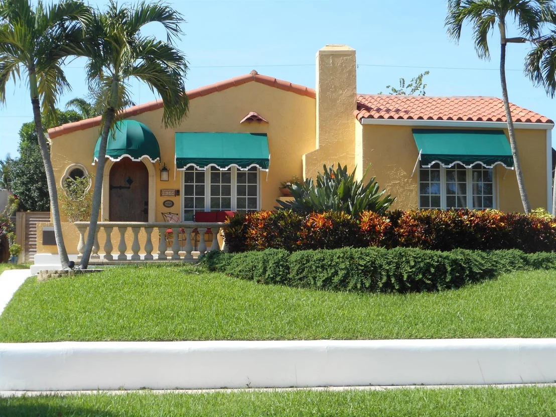 Photo of 830 Biscayne Drive